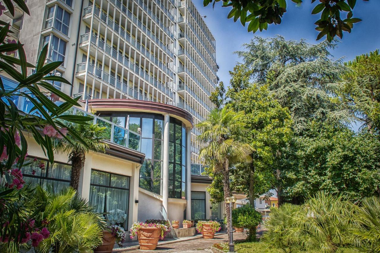 Hotel Internazionale Terme Abano Terme Exterior foto