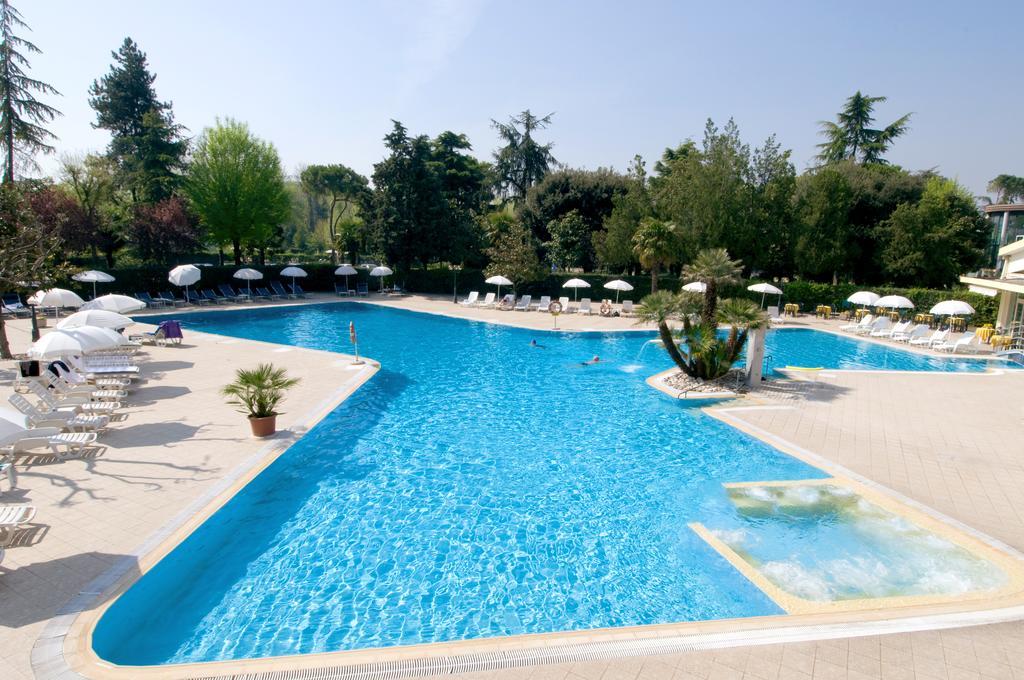 Hotel Internazionale Terme Abano Terme Exterior foto